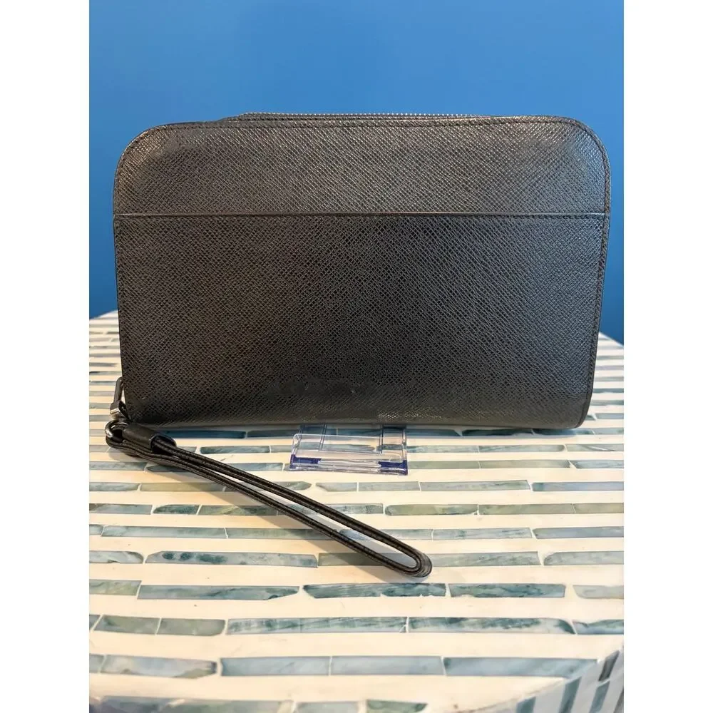 Vintage Louis Vuitton Taiga Leather Pochette Baikal Clutch/Wristlet